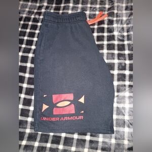 Boys Under Armour Sweat Shorts Sixe XL
